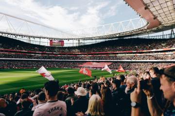 世界杯开赛首日，足坛传奇球星去世！曾跟贝利携手共夺雷米特杯（配图示意）